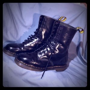 MIE Dr. Marten's 10 Eye 1408 Boots